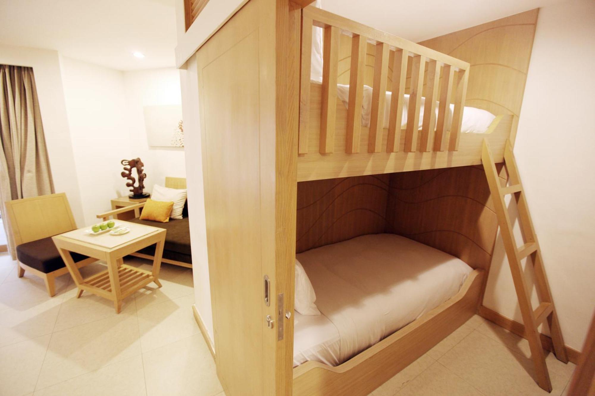 King Suite Bunk Bed Garden View,1555809601:JPEG